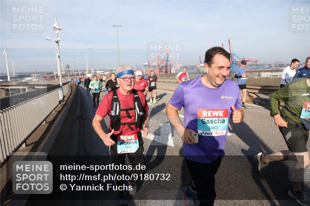 03.10.2025 - Köhlbrandbrückenlauf Yannick Fuchs http://msf.ph/oto/9180732 03.10.2025 08:55:15 Position 2 1930, 3483 meine-sportfotos.de