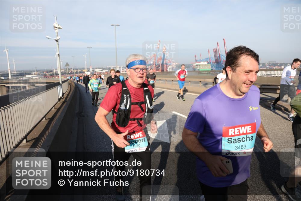 03.10.2025 - Köhlbrandbrückenlauf Yannick Fuchs http://msf.ph/oto/9180734 03.10.2025 08:55:15 Position 2 1930, 3483 meine-sportfotos.de