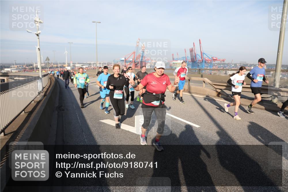 03.10.2025 - Köhlbrandbrückenlauf Yannick Fuchs http://msf.ph/oto/9180741 03.10.2025 08:55:16 Position 2 1342 meine-sportfotos.de