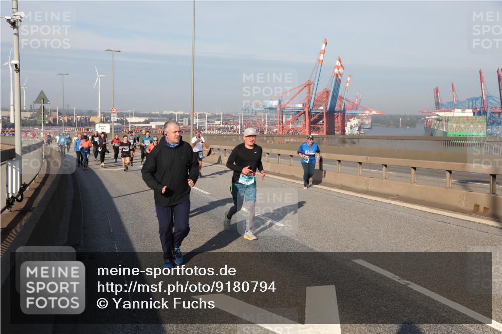 03.10.2025 - Köhlbrandbrückenlauf Yannick Fuchs http://msf.ph/oto/9180794 03.10.2025 08:55:21 Position 2  meine-sportfotos.de