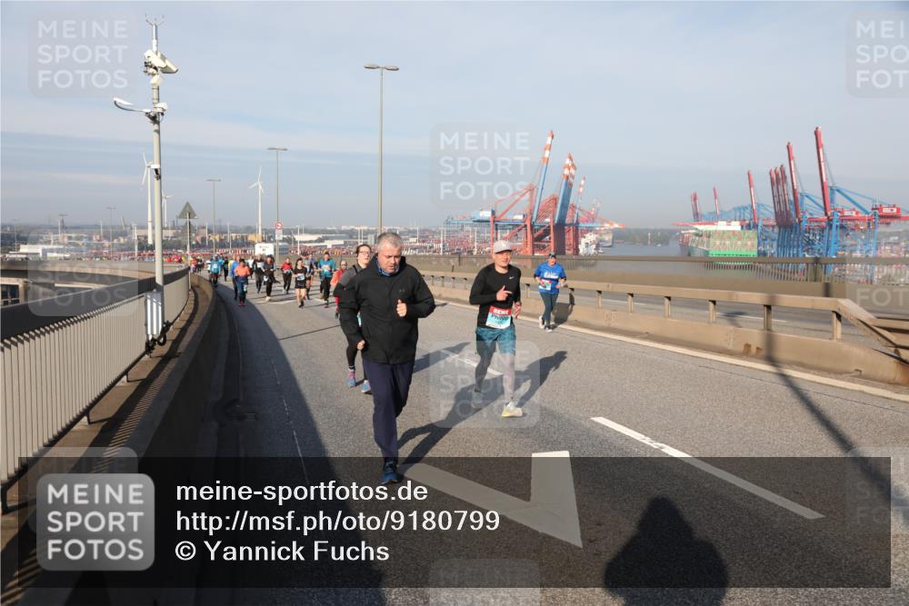 03.10.2025 - Köhlbrandbrückenlauf Yannick Fuchs http://msf.ph/oto/9180799 03.10.2025 08:55:22 Position 2  meine-sportfotos.de