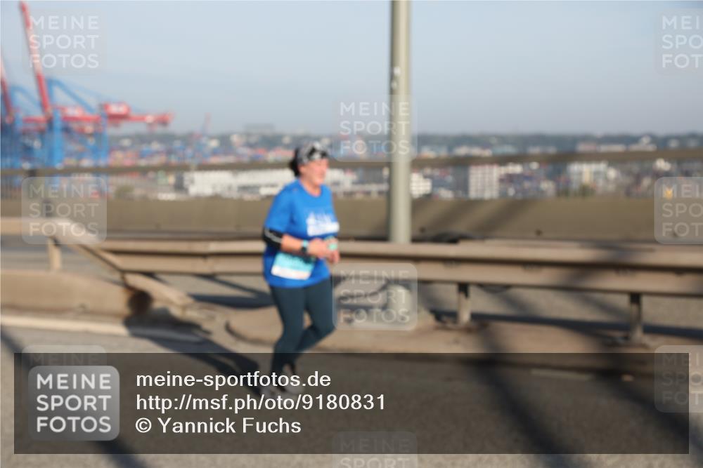 03.10.2025 - Köhlbrandbrückenlauf Yannick Fuchs http://msf.ph/oto/9180831 03.10.2025 08:55:26 Position 2  meine-sportfotos.de