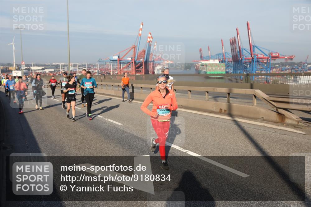 03.10.2025 - Köhlbrandbrückenlauf Yannick Fuchs http://msf.ph/oto/9180834 03.10.2025 08:55:27 Position 2 3074 meine-sportfotos.de