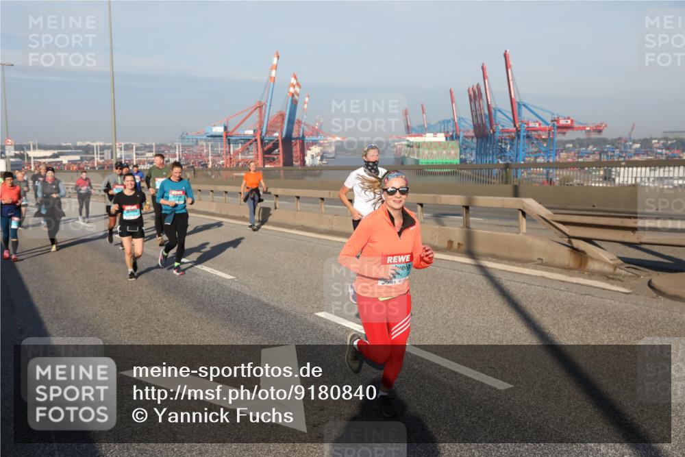 03.10.2025 - Köhlbrandbrückenlauf Yannick Fuchs http://msf.ph/oto/9180840 03.10.2025 08:55:28 Position 2  meine-sportfotos.de