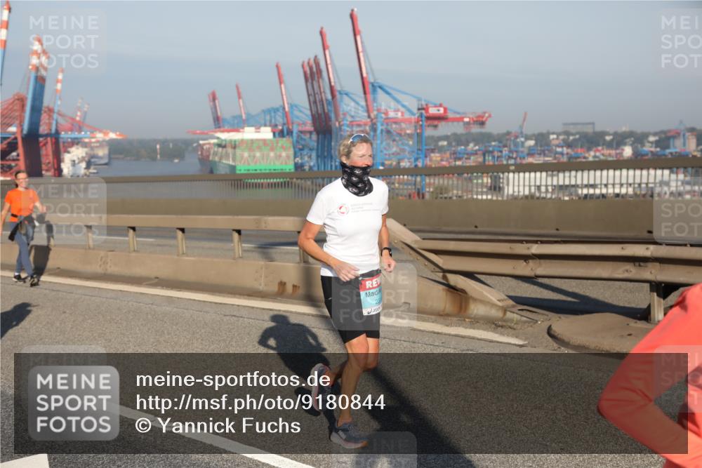 03.10.2025 - Köhlbrandbrückenlauf Yannick Fuchs http://msf.ph/oto/9180844 03.10.2025 08:55:29 Position 2 23 meine-sportfotos.de