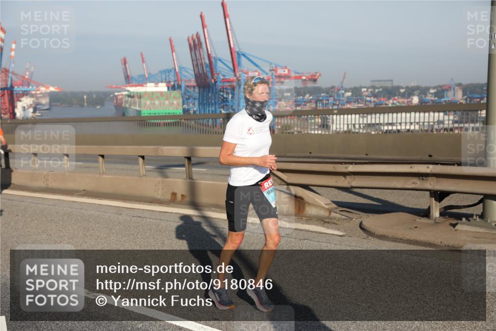 03.10.2025 - Köhlbrandbrückenlauf Yannick Fuchs http://msf.ph/oto/9180846 03.10.2025 08:55:29 Position 2 118 meine-sportfotos.de