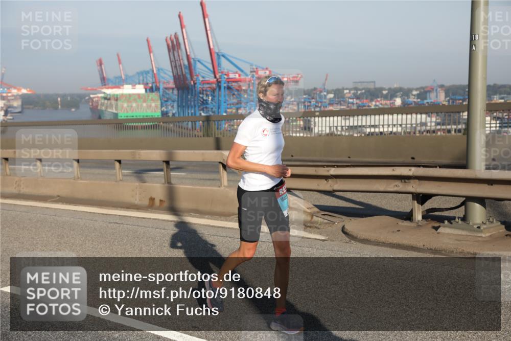 03.10.2025 - Köhlbrandbrückenlauf Yannick Fuchs http://msf.ph/oto/9180848 03.10.2025 08:55:29 Position 2 118 meine-sportfotos.de