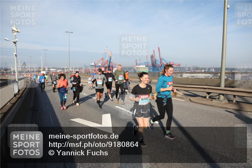03.10.2025 - Köhlbrandbrückenlauf Yannick Fuchs http://msf.ph/oto/9180864 03.10.2025 08:55:31 Position 2 2019 meine-sportfotos.de
