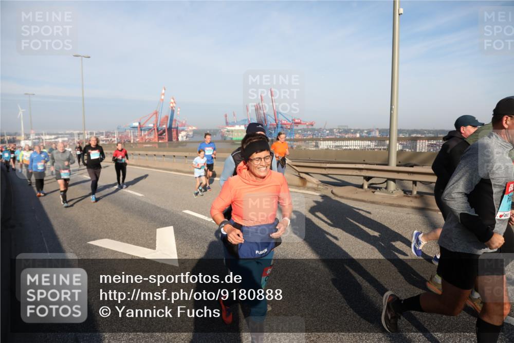 03.10.2025 - Köhlbrandbrückenlauf Yannick Fuchs http://msf.ph/oto/9180888 03.10.2025 08:55:33 Position 2  meine-sportfotos.de