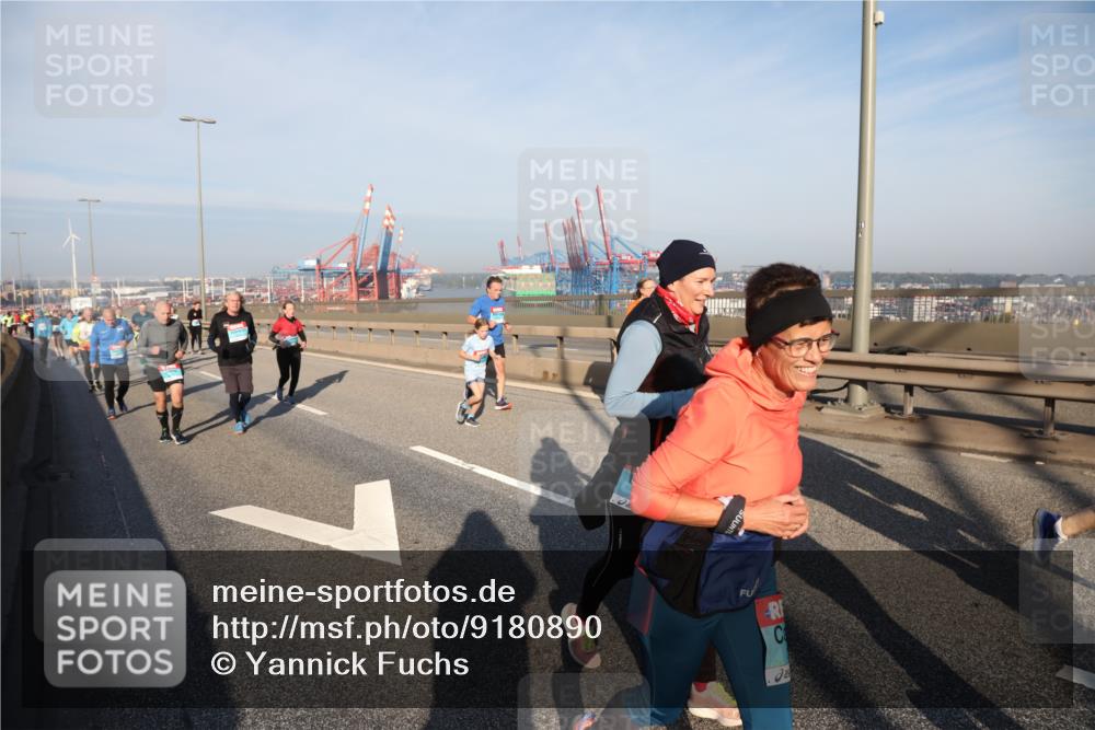 03.10.2025 - Köhlbrandbrückenlauf Yannick Fuchs http://msf.ph/oto/9180890 03.10.2025 08:55:34 Position 2  meine-sportfotos.de