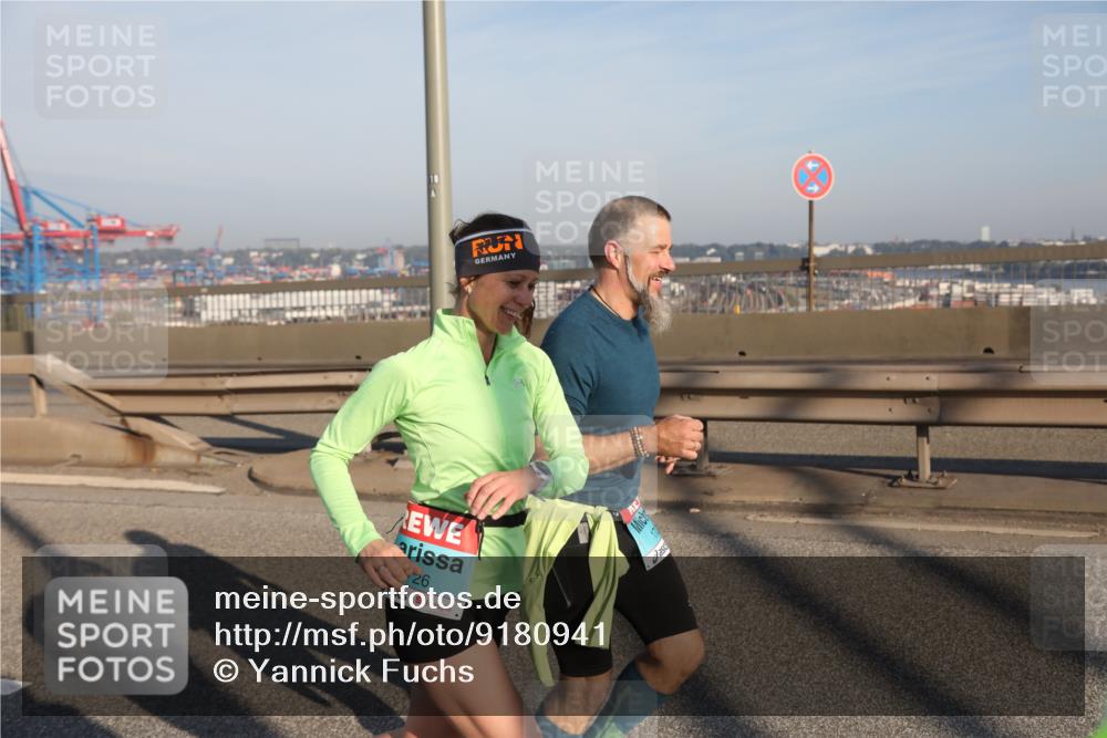 03.10.2025 - Köhlbrandbrückenlauf Yannick Fuchs http://msf.ph/oto/9180941 03.10.2025 08:55:41 Position 2 26 meine-sportfotos.de