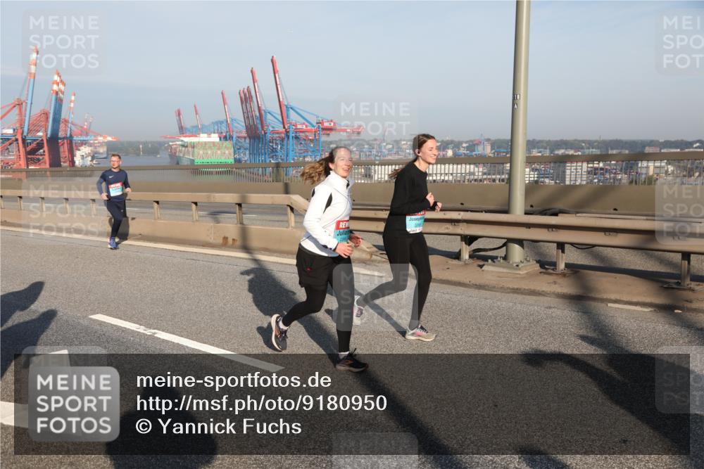 03.10.2025 - Köhlbrandbrückenlauf Yannick Fuchs http://msf.ph/oto/9180950 03.10.2025 08:55:42 Position 2  meine-sportfotos.de