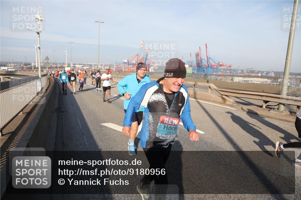 03.10.2025 - Köhlbrandbrückenlauf Yannick Fuchs http://msf.ph/oto/9180956 03.10.2025 08:55:43 Position 2 2971 meine-sportfotos.de
