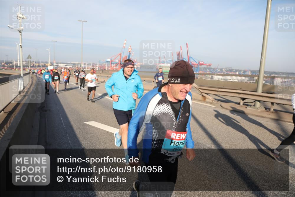 03.10.2025 - Köhlbrandbrückenlauf Yannick Fuchs http://msf.ph/oto/9180958 03.10.2025 08:55:43 Position 2 2971 meine-sportfotos.de