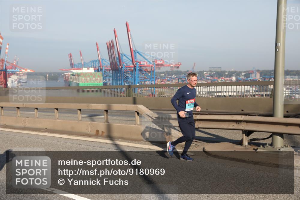 03.10.2025 - Köhlbrandbrückenlauf Yannick Fuchs http://msf.ph/oto/9180969 03.10.2025 08:55:45 Position 2 2509, 118 meine-sportfotos.de