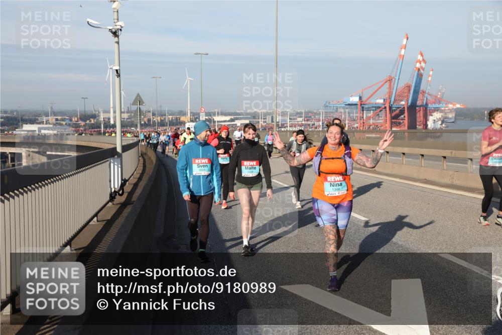 03.10.2025 - Köhlbrandbrückenlauf Yannick Fuchs http://msf.ph/oto/9180989 03.10.2025 08:55:48 Position 2 3329, 1348 meine-sportfotos.de