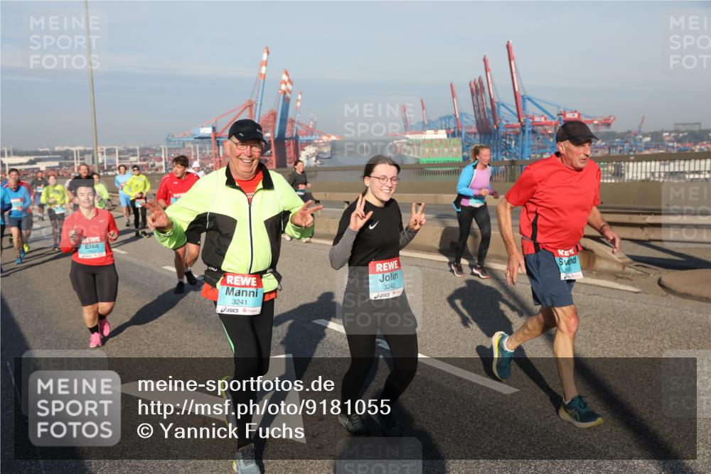 03.10.2025 - Köhlbrandbrückenlauf Yannick Fuchs http://msf.ph/oto/9181055 03.10.2025 08:55:58 Position 2 3242, 3241 meine-sportfotos.de