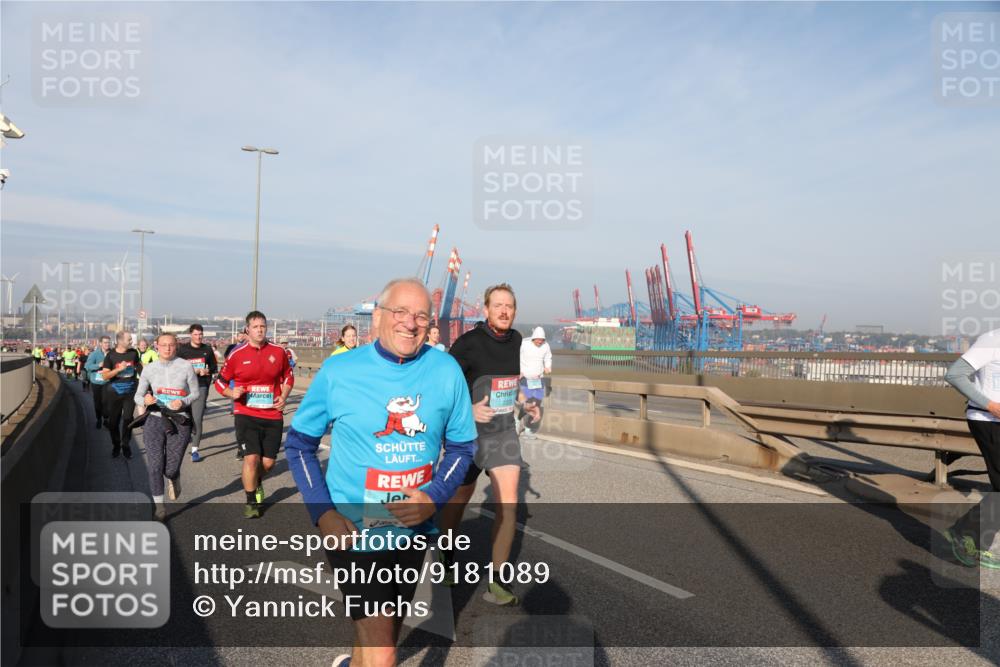 03.10.2025 - Köhlbrandbrückenlauf Yannick Fuchs http://msf.ph/oto/9181089 03.10.2025 08:56:03 Position 2  meine-sportfotos.de