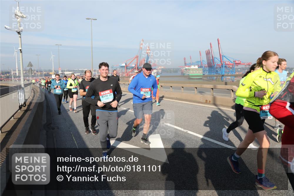03.10.2025 - Köhlbrandbrückenlauf Yannick Fuchs http://msf.ph/oto/9181101 03.10.2025 08:56:06 Position 2 361 meine-sportfotos.de