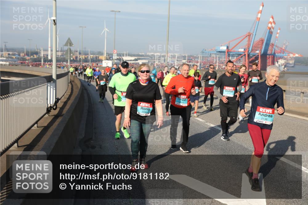03.10.2025 - Köhlbrandbrückenlauf Yannick Fuchs http://msf.ph/oto/9181182 03.10.2025 08:56:19 Position 2 2280, 2136 meine-sportfotos.de