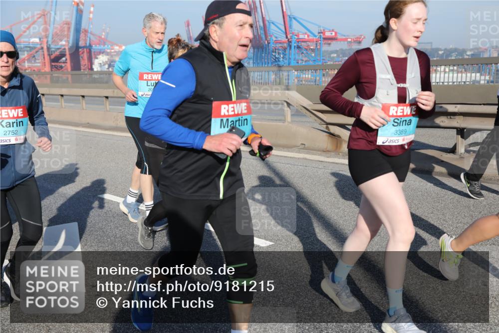 03.10.2025 - Köhlbrandbrückenlauf Yannick Fuchs http://msf.ph/oto/9181215 03.10.2025 08:56:25 Position 2 2752, 20, 3389 meine-sportfotos.de