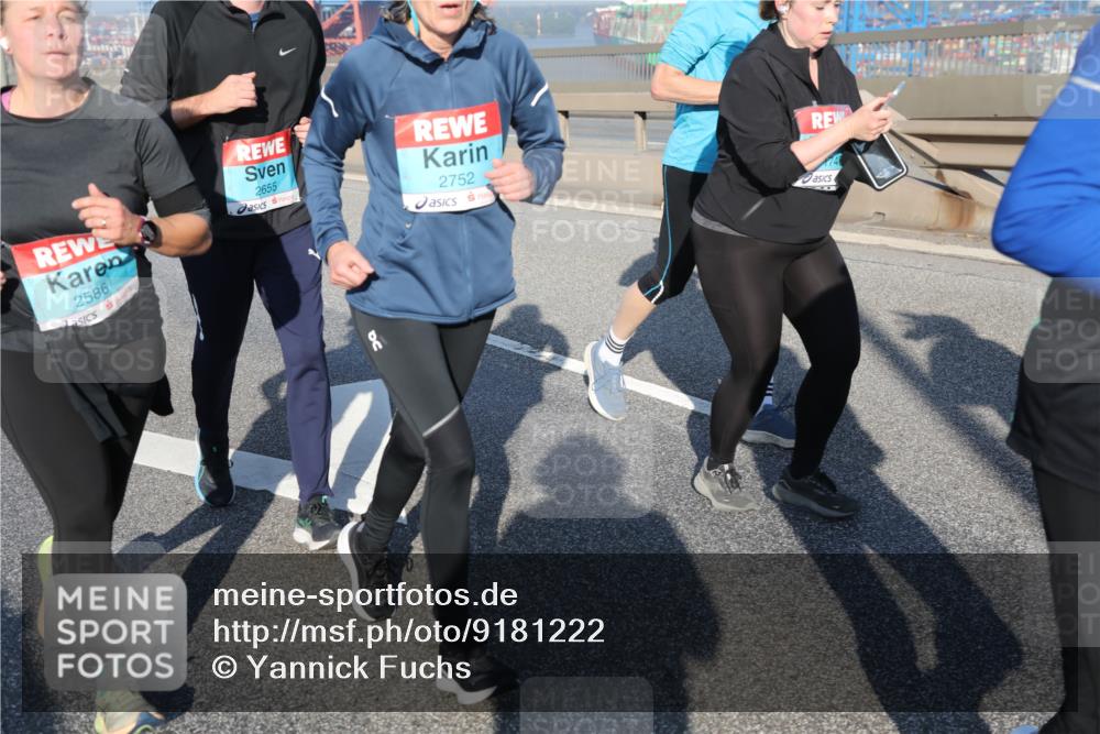 03.10.2025 - Köhlbrandbrückenlauf Yannick Fuchs http://msf.ph/oto/9181222 03.10.2025 08:56:26 Position 2 2586, 2655, 2752 meine-sportfotos.de