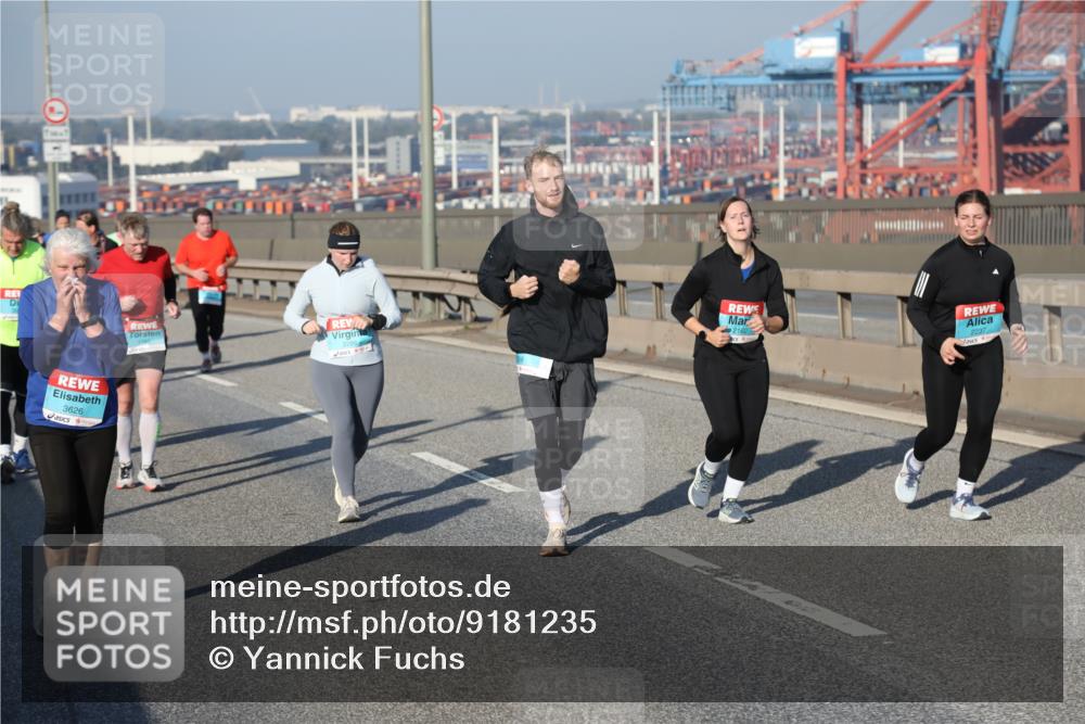 03.10.2025 - Köhlbrandbrückenlauf Yannick Fuchs http://msf.ph/oto/9181235 03.10.2025 08:56:28 Position 2 3626, 2162, 2237 meine-sportfotos.de