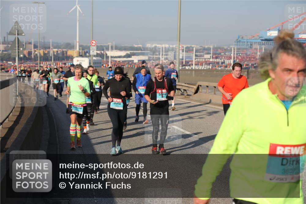 03.10.2025 - Köhlbrandbrückenlauf Yannick Fuchs http://msf.ph/oto/9181291 03.10.2025 08:56:36 Position 2 3383, 3607 meine-sportfotos.de