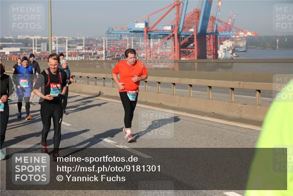 03.10.2025 - Köhlbrandbrückenlauf Yannick Fuchs http://msf.ph/oto/9181301 03.10.2025 08:56:37 Position 2 3384 meine-sportfotos.de