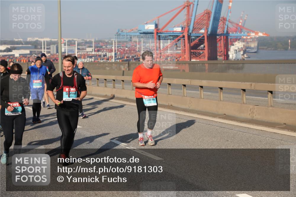 03.10.2025 - Köhlbrandbrückenlauf Yannick Fuchs http://msf.ph/oto/9181303 03.10.2025 08:56:38 Position 2 3384, 2163 meine-sportfotos.de