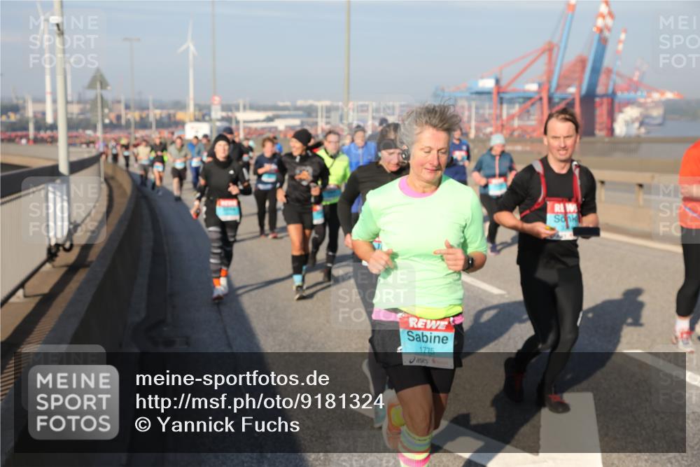 03.10.2025 - Köhlbrandbrückenlauf Yannick Fuchs http://msf.ph/oto/9181324 03.10.2025 08:56:40 Position 2 1775 meine-sportfotos.de