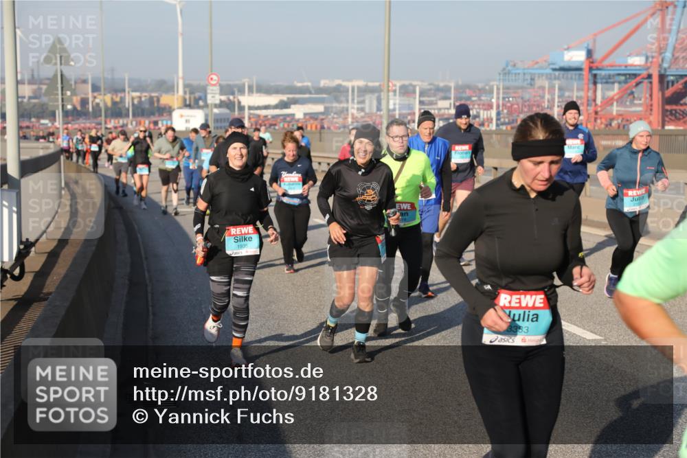 03.10.2025 - Köhlbrandbrückenlauf Yannick Fuchs http://msf.ph/oto/9181328 03.10.2025 08:56:41 Position 2 1935, 18, 3383 meine-sportfotos.de