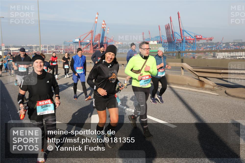 03.10.2025 - Köhlbrandbrückenlauf Yannick Fuchs http://msf.ph/oto/9181355 03.10.2025 08:56:43 Position 2 1935, 2618 meine-sportfotos.de
