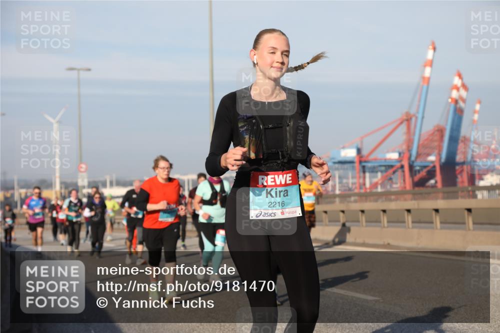 03.10.2025 - Köhlbrandbrückenlauf Yannick Fuchs http://msf.ph/oto/9181470 03.10.2025 08:57:01 Position 2 2216 meine-sportfotos.de