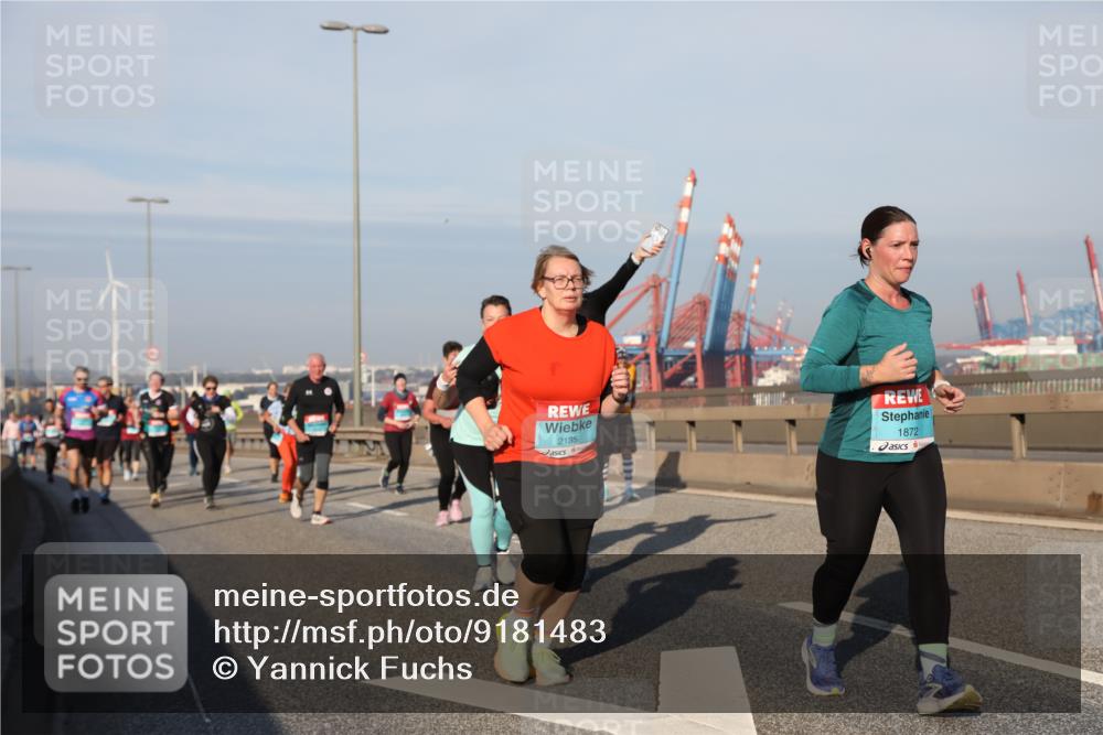03.10.2025 - Köhlbrandbrückenlauf Yannick Fuchs http://msf.ph/oto/9181483 03.10.2025 08:57:03 Position 2 2135, 1872 meine-sportfotos.de
