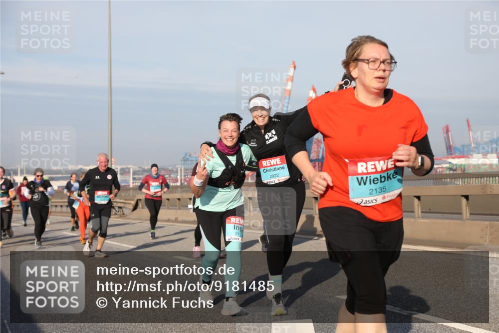03.10.2025 - Köhlbrandbrückenlauf Yannick Fuchs http://msf.ph/oto/9181485 03.10.2025 08:57:04 Position 2 2177, 2922, 2135 meine-sportfotos.de