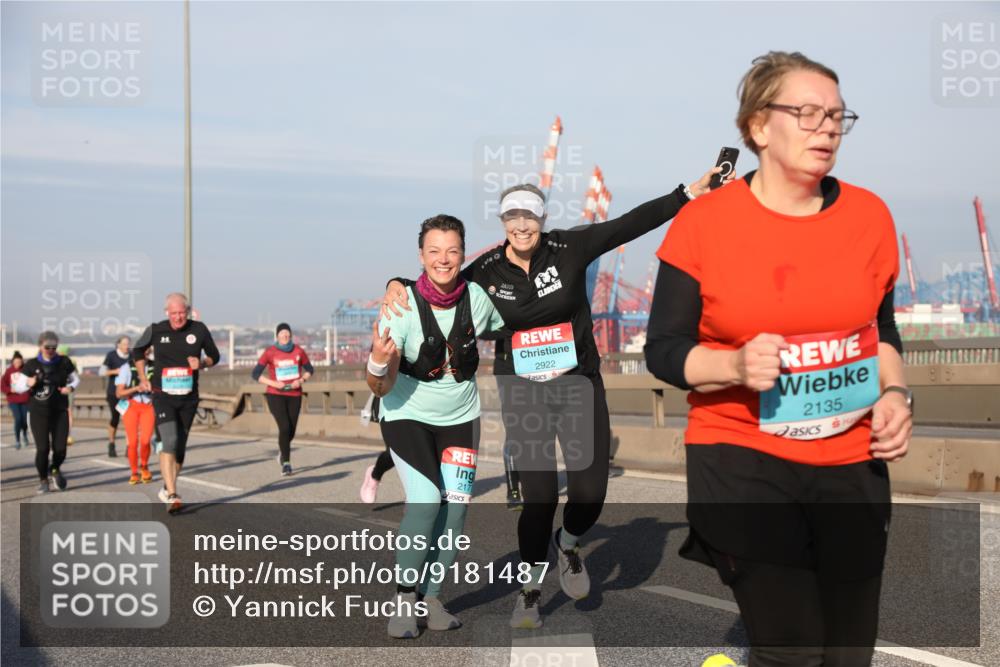03.10.2025 - Köhlbrandbrückenlauf Yannick Fuchs http://msf.ph/oto/9181487 03.10.2025 08:57:04 Position 2 217, 2922, 2135 meine-sportfotos.de