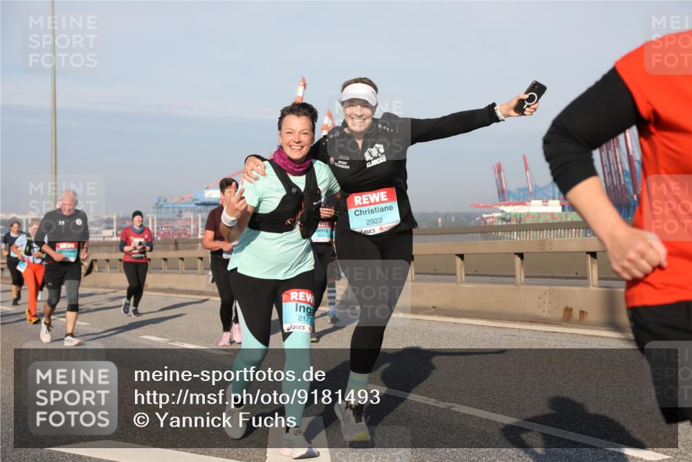 03.10.2025 - Köhlbrandbrückenlauf Yannick Fuchs http://msf.ph/oto/9181493 03.10.2025 08:57:05 Position 2 2922, 2177 meine-sportfotos.de