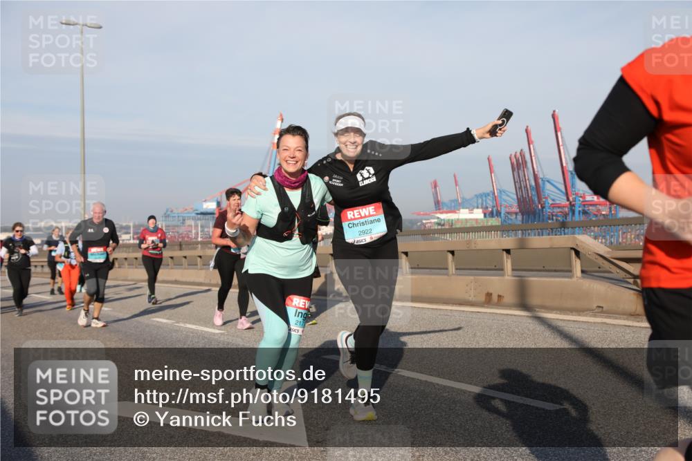 03.10.2025 - Köhlbrandbrückenlauf Yannick Fuchs http://msf.ph/oto/9181495 03.10.2025 08:57:05 Position 2 217, 2922 meine-sportfotos.de