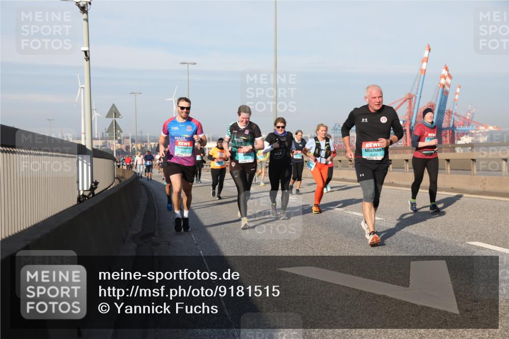 03.10.2025 - Köhlbrandbrückenlauf Yannick Fuchs http://msf.ph/oto/9181515 03.10.2025 08:57:08 Position 2 3129 meine-sportfotos.de
