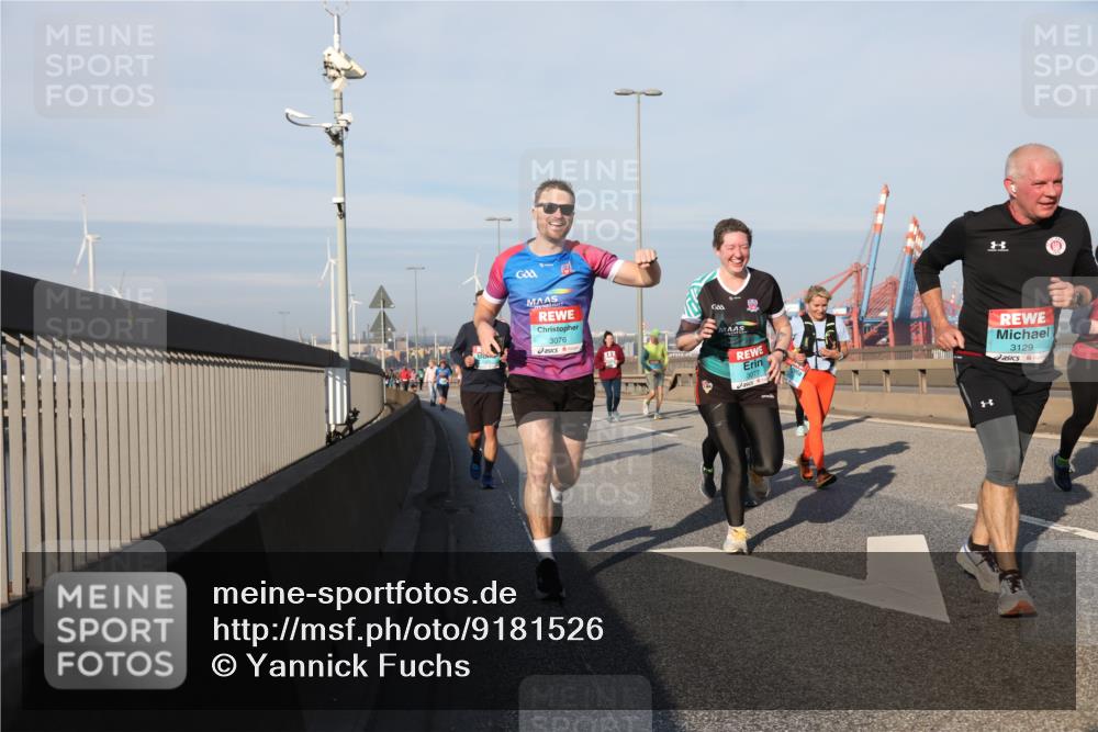 03.10.2025 - Köhlbrandbrückenlauf Yannick Fuchs http://msf.ph/oto/9181526 03.10.2025 08:57:09 Position 2 3076, 3129 meine-sportfotos.de