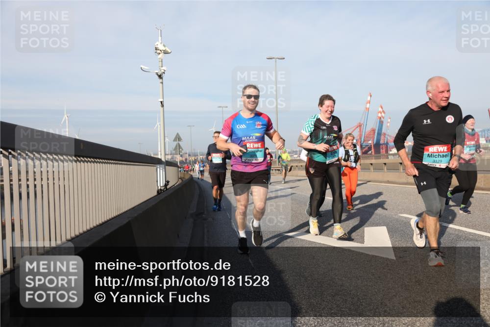 03.10.2025 - Köhlbrandbrückenlauf Yannick Fuchs http://msf.ph/oto/9181528 03.10.2025 08:57:09 Position 2 2880, 3129 meine-sportfotos.de