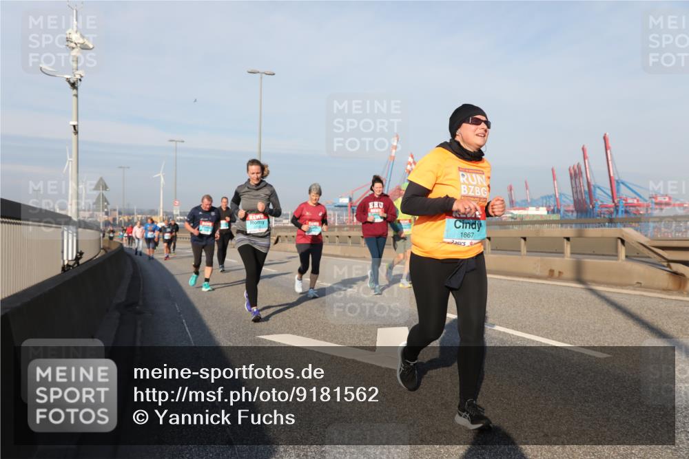 03.10.2025 - Köhlbrandbrückenlauf Yannick Fuchs http://msf.ph/oto/9181562 03.10.2025 08:57:15 Position 2 1867 meine-sportfotos.de