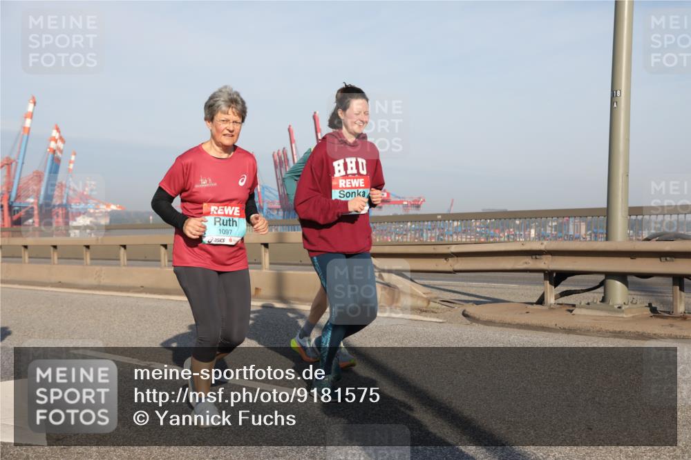 03.10.2025 - Köhlbrandbrückenlauf Yannick Fuchs http://msf.ph/oto/9181575 03.10.2025 08:57:17 Position 2 1097, 118 meine-sportfotos.de