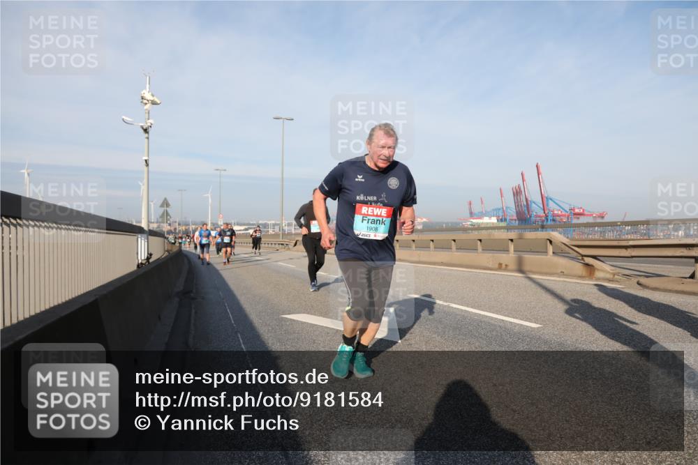 03.10.2025 - Köhlbrandbrückenlauf Yannick Fuchs http://msf.ph/oto/9181584 03.10.2025 08:57:18 Position 2 1908 meine-sportfotos.de