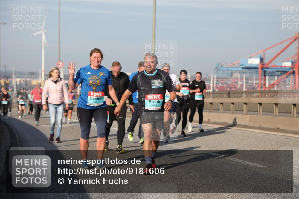 03.10.2025 - Köhlbrandbrückenlauf Yannick Fuchs http://msf.ph/oto/9181606 03.10.2025 08:57:23 Position 2 2024, 2497, 2498 meine-sportfotos.de
