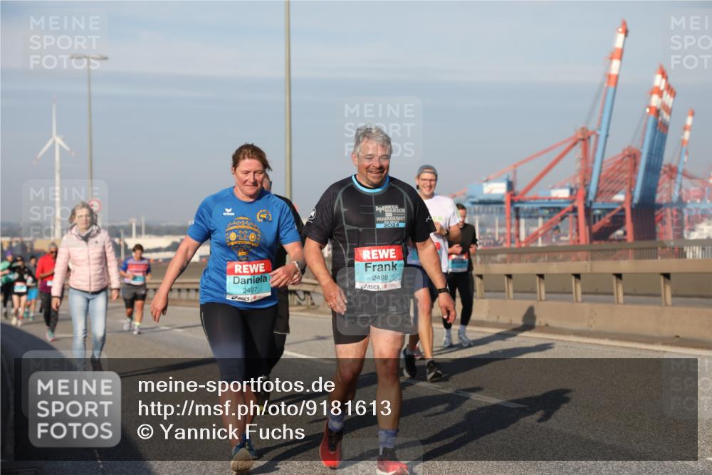 03.10.2025 - Köhlbrandbrückenlauf Yannick Fuchs http://msf.ph/oto/9181613 03.10.2025 08:57:25 Position 2 2024, 2497, 2498 meine-sportfotos.de