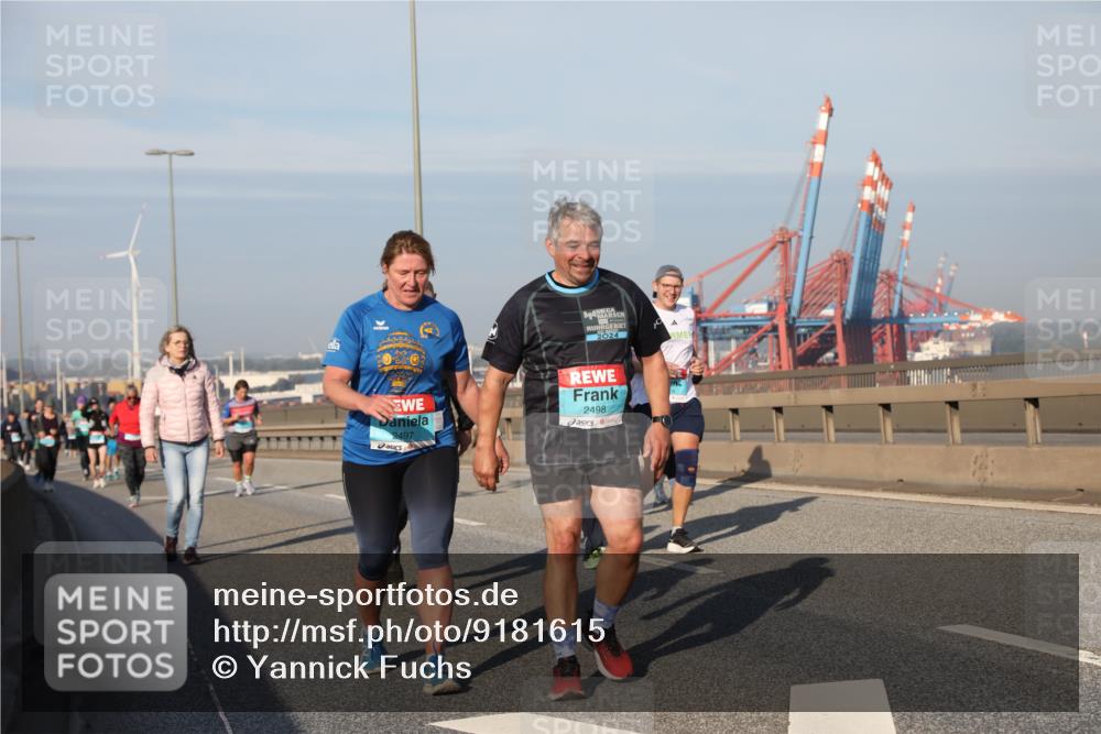 03.10.2025 - Köhlbrandbrückenlauf Yannick Fuchs http://msf.ph/oto/9181615 03.10.2025 08:57:25 Position 2 2024, 2497, 2498 meine-sportfotos.de