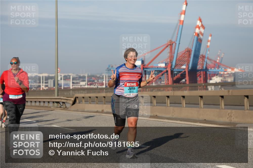 03.10.2025 - Köhlbrandbrückenlauf Yannick Fuchs http://msf.ph/oto/9181635 03.10.2025 08:57:34 Position 2 2935 meine-sportfotos.de