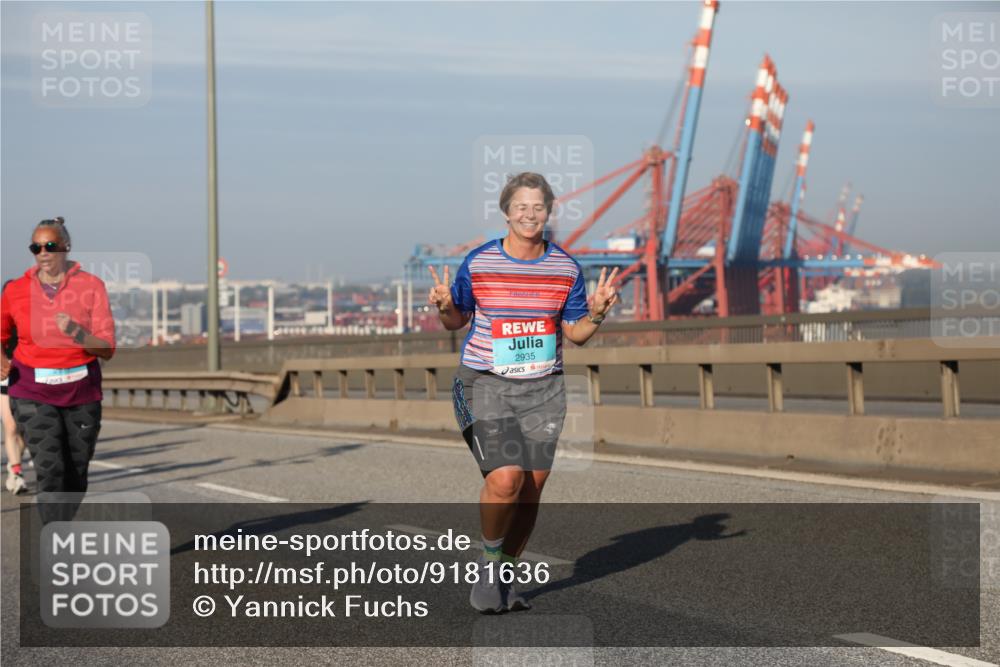 03.10.2025 - Köhlbrandbrückenlauf Yannick Fuchs http://msf.ph/oto/9181636 03.10.2025 08:57:34 Position 2 2935 meine-sportfotos.de